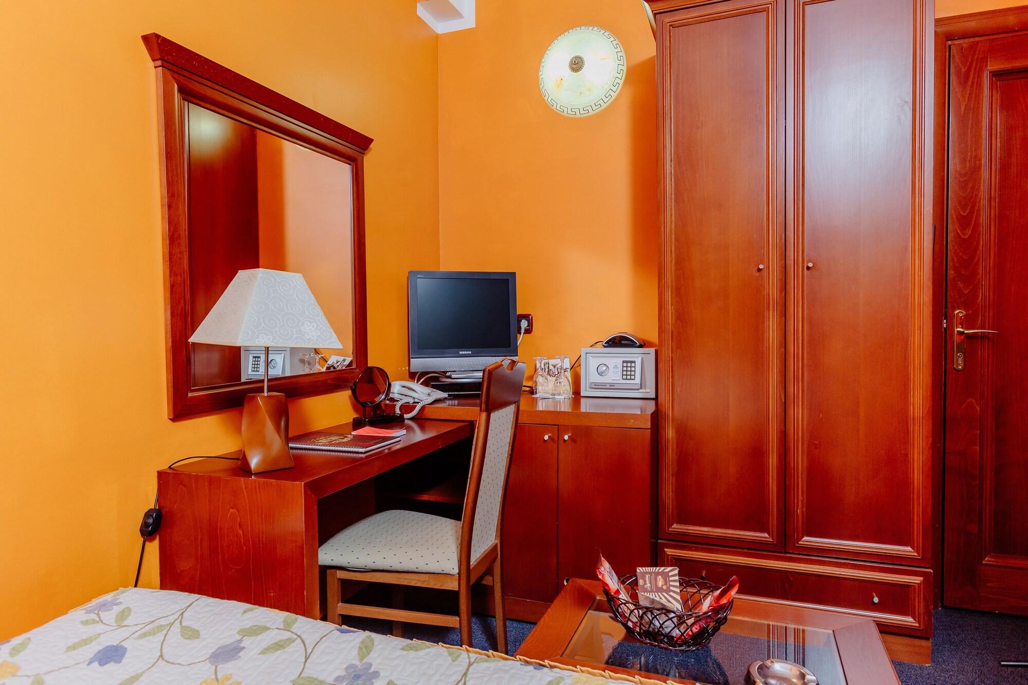 Hotel Montenegrino Tivat Kültér fotó