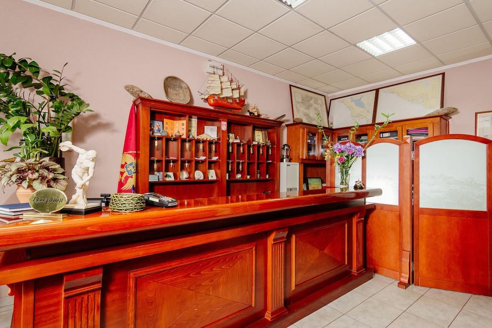 Hotel Montenegrino Tivat Kültér fotó