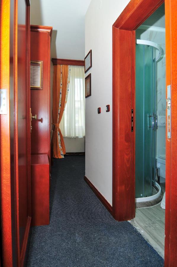Hotel Montenegrino Tivat Kültér fotó