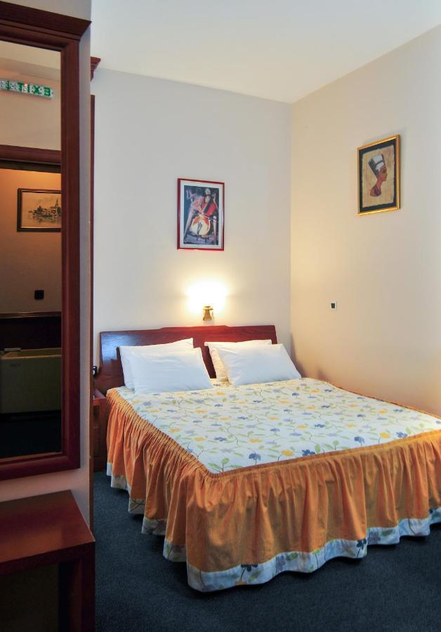 Hotel Montenegrino Tivat Kültér fotó