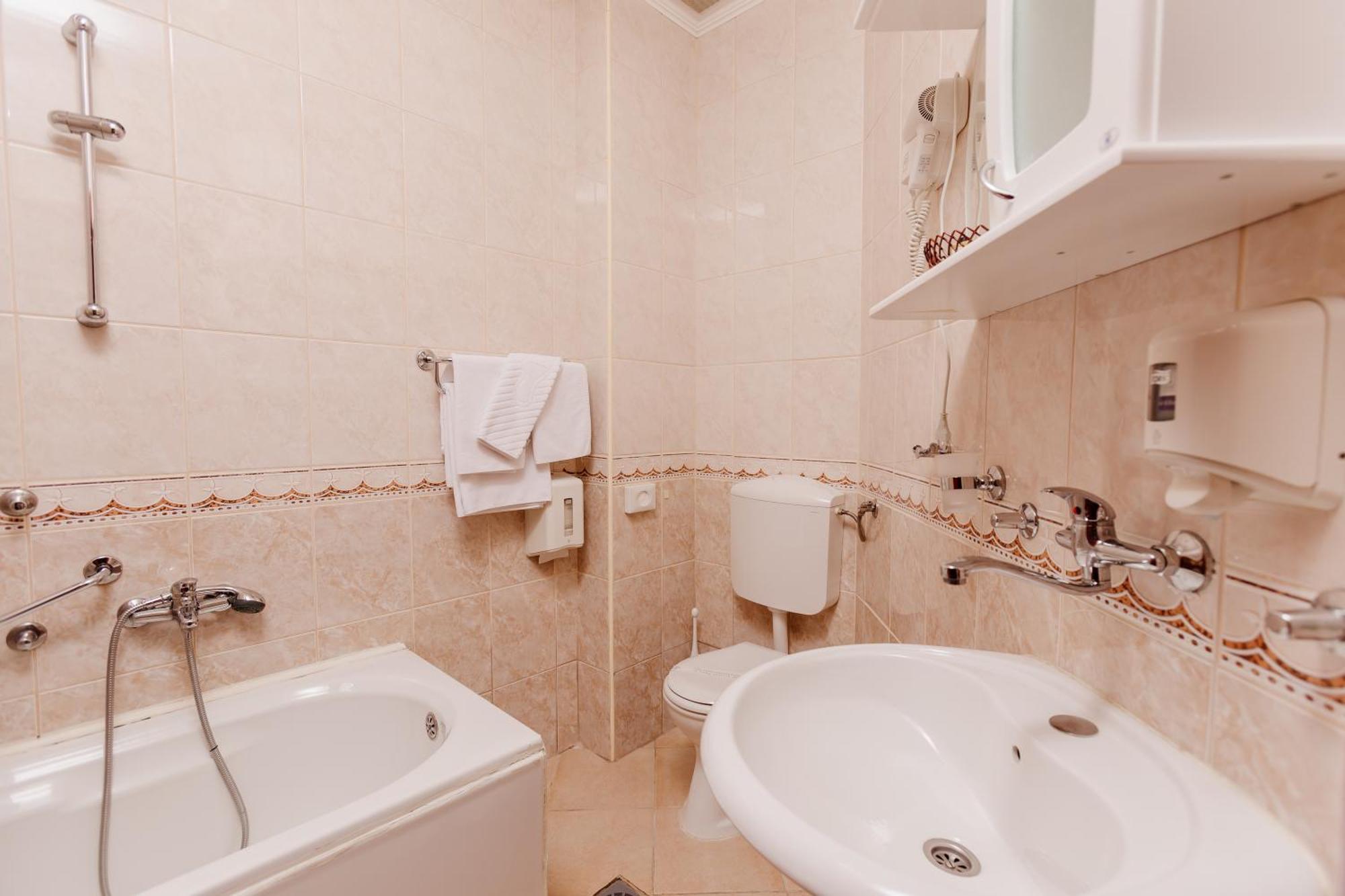 Hotel Montenegrino Tivat Szoba fotó